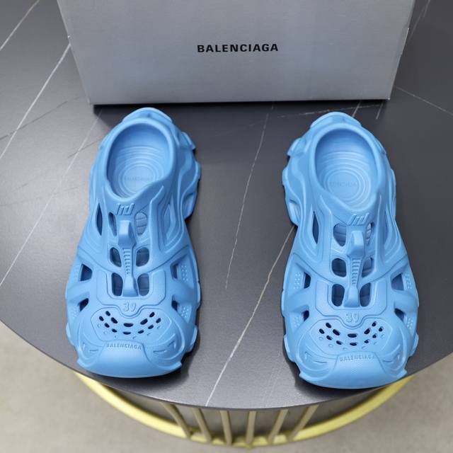 出厂价： 法国高端奢侈品牌-巴黎世家洞洞鞋半拖balenciaga Mold Closed Rubber Sandals”Yellow“克罗斯系列百搭潮流沙滩涉